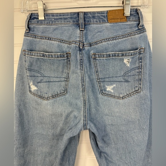 American Eagle women’s mom denim jeans. Size 0 Short - Picture 5 of 6
